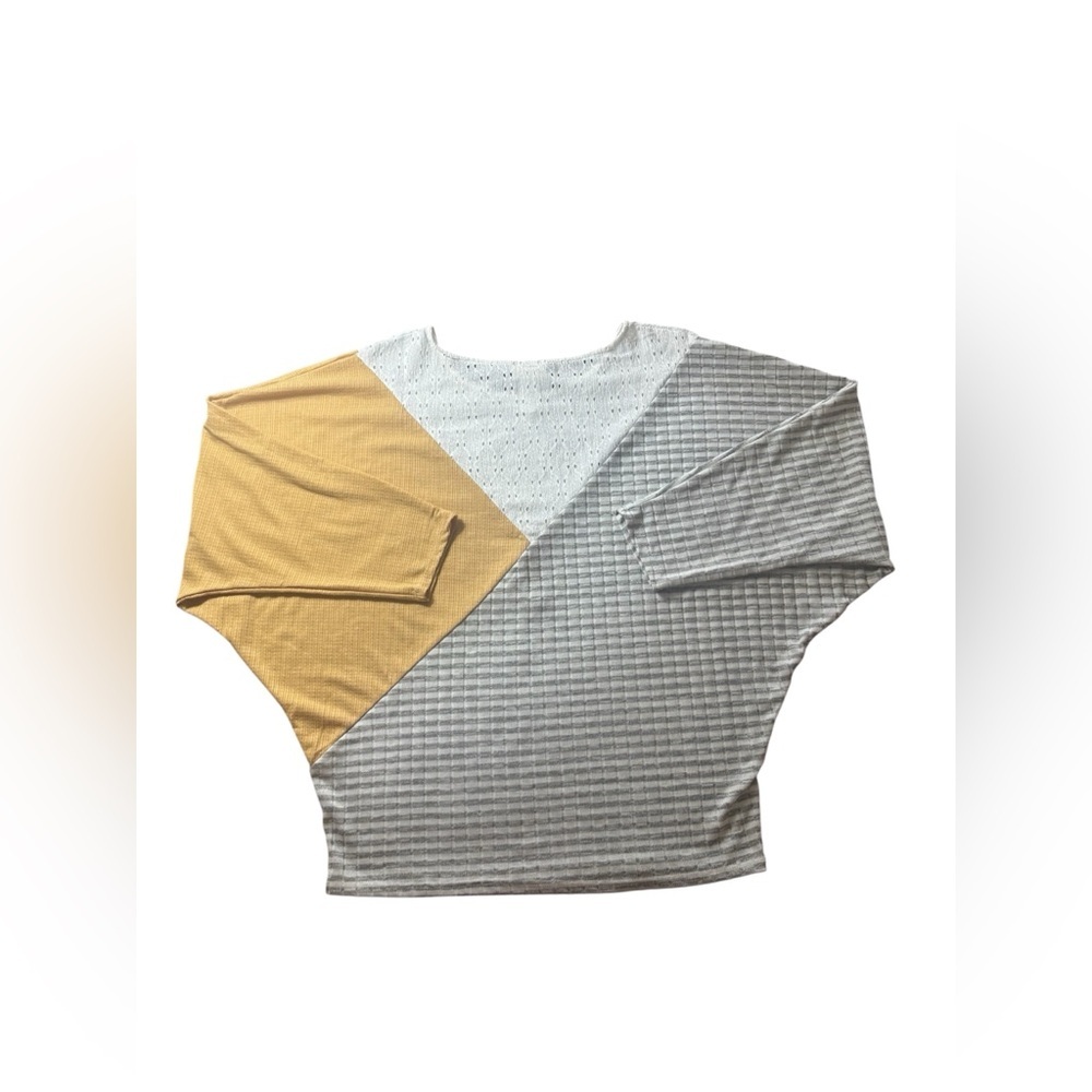BiBi White Eyelet Knit Top - Picture 3 of 4